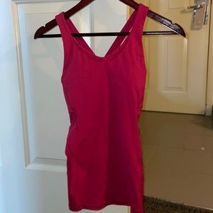 Lululemon tank